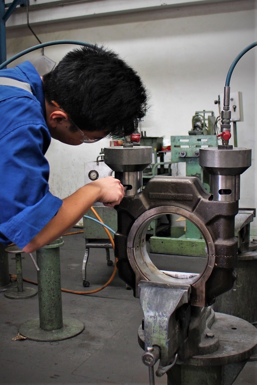 Connecting Rod Metal Machines Engineering Services